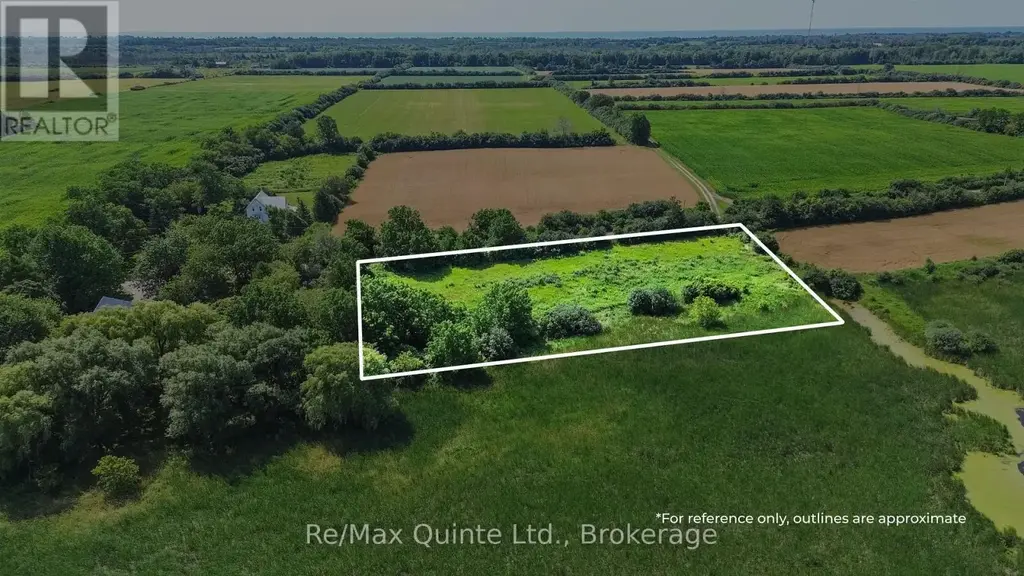 214 Pleasant Bay Road, Prince Edward County (Hillier Ward)